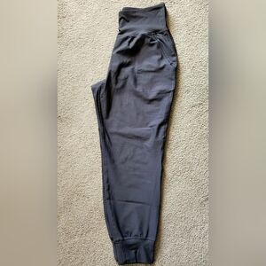 Charcoal Grey Old Navy Powersoft Joggers in Size Large